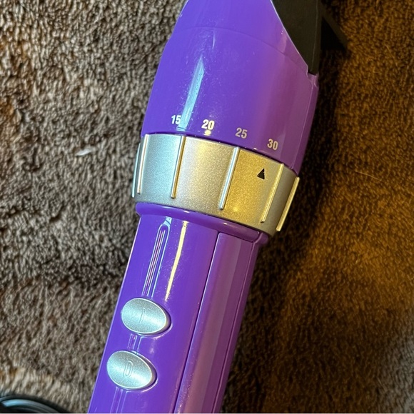 Conair | Infiniti Premier Curling Iron - Picture 3 of 7